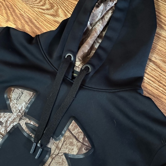 Under Armour Hoodie With Camo Logo - Picture 2 of 6